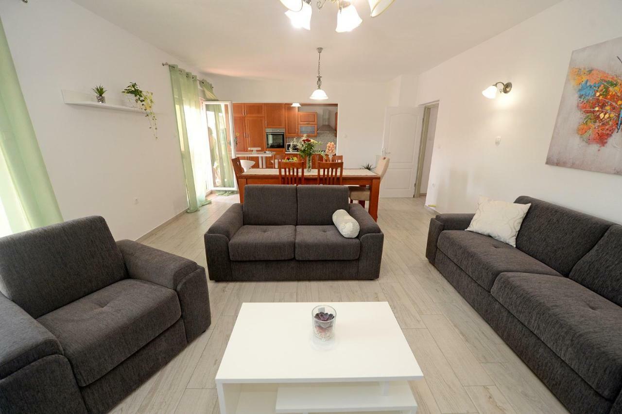 Apartman Adriana 扎达尔 外观 照片