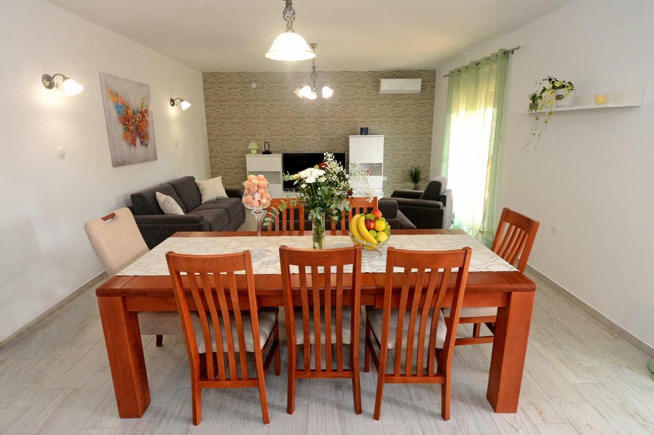 Apartman Adriana 扎达尔 外观 照片